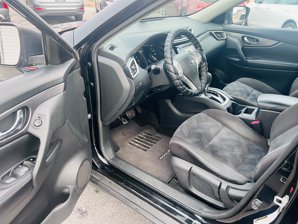 2015 Nissan Rogue Image 10
