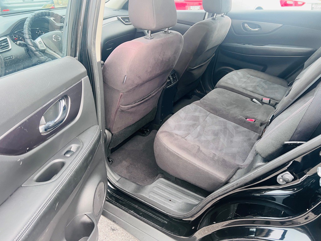 2015 Nissan Rogue Image 11