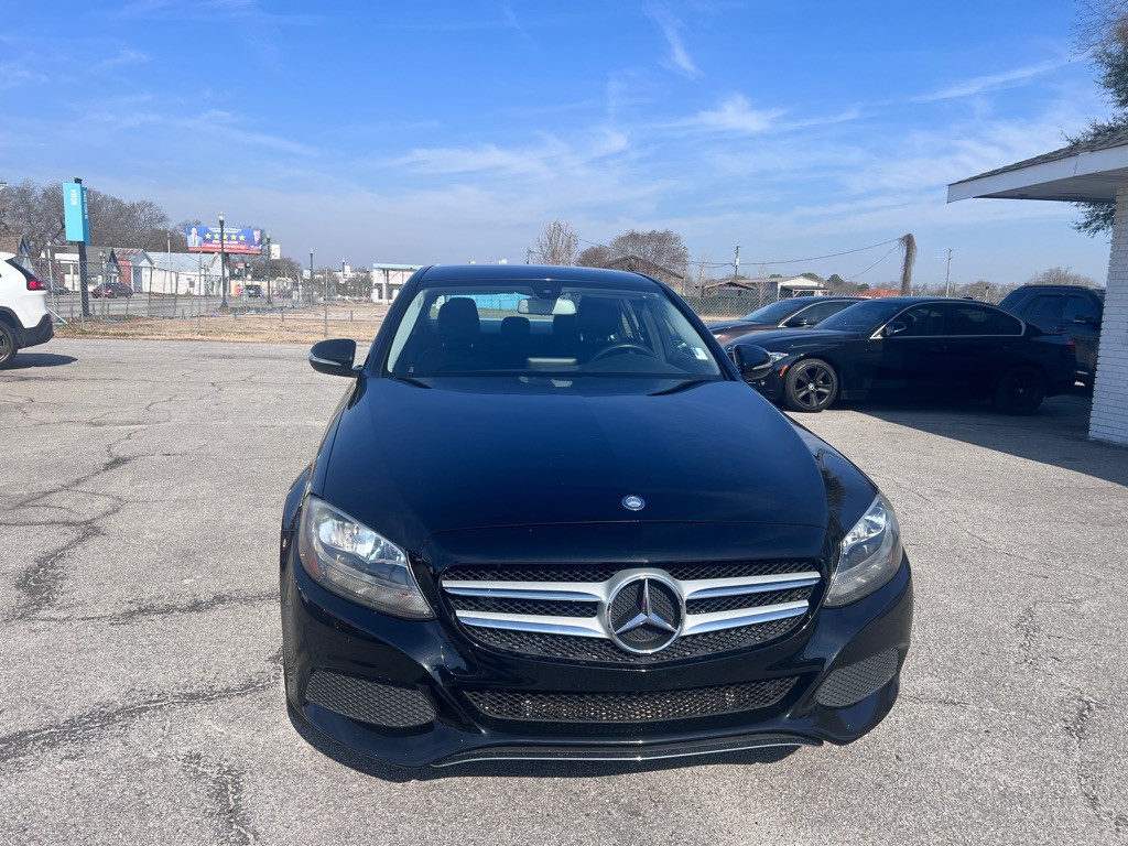 2015 Mercedes-Benz C-Class Image 2