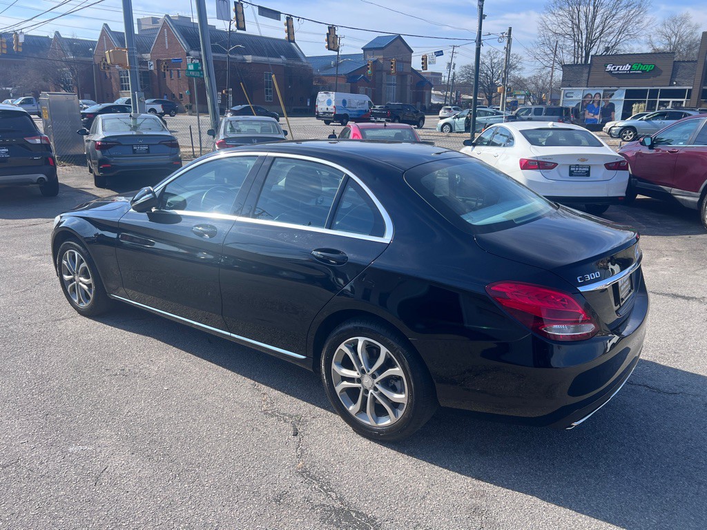 2015 Mercedes-Benz C-Class Image 7