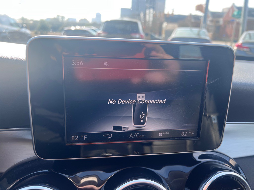 2015 Mercedes-Benz C-Class Image 13