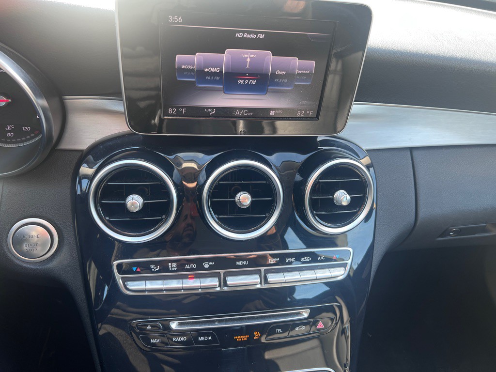 2015 Mercedes-Benz C-Class Image 15