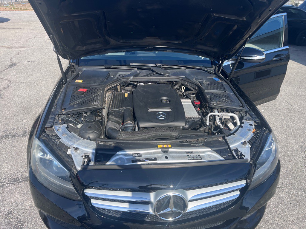 2015 Mercedes-Benz C-Class Image 17