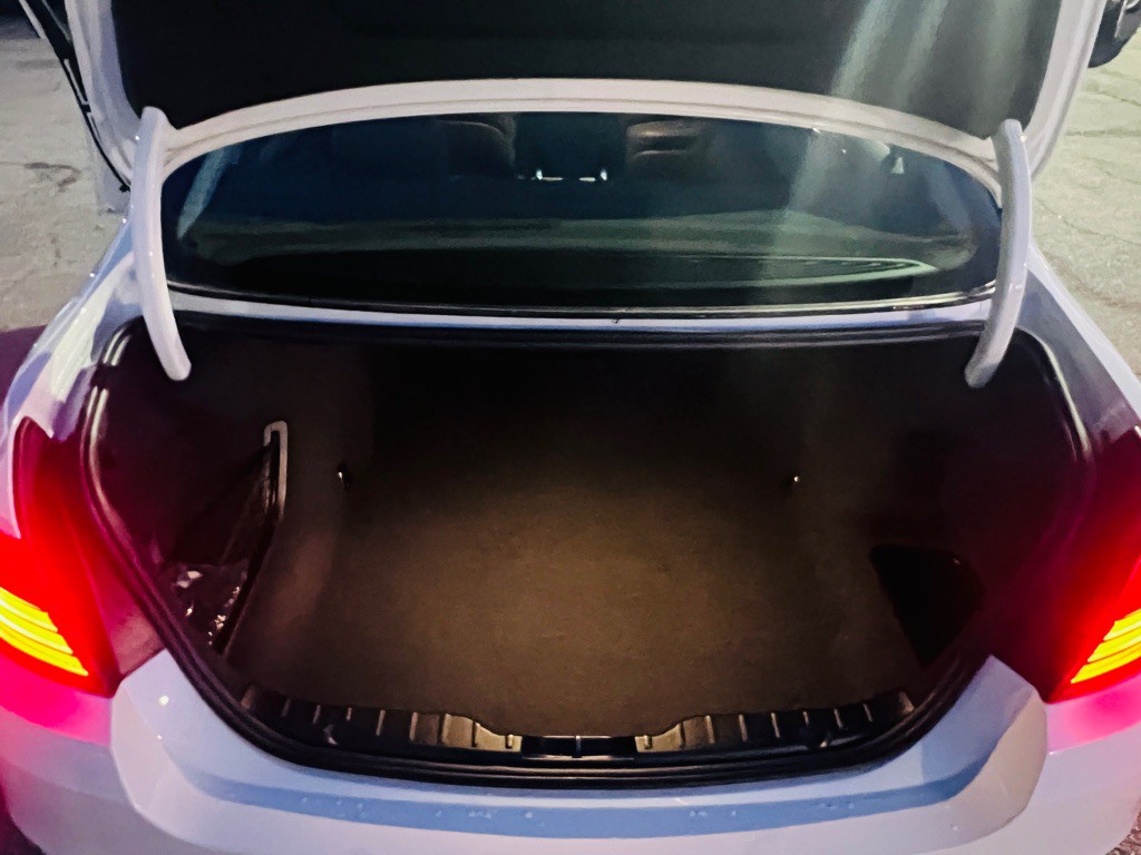 2015 BMW 5 Series Image 17