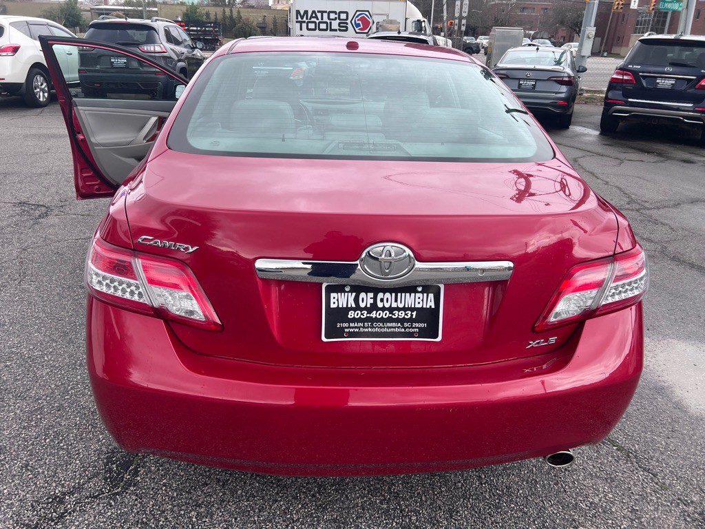 2011 Toyota Camry Image 6