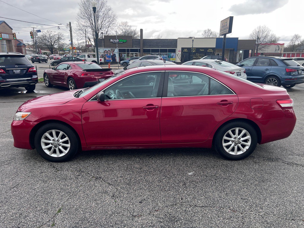 2011 Toyota Camry Image 8
