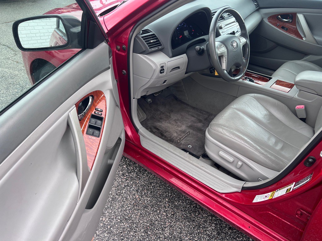 2011 Toyota Camry Image 9