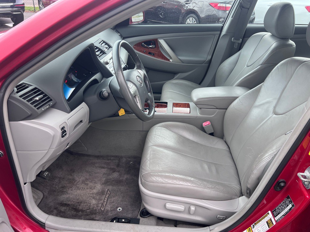 2011 Toyota Camry Image 10