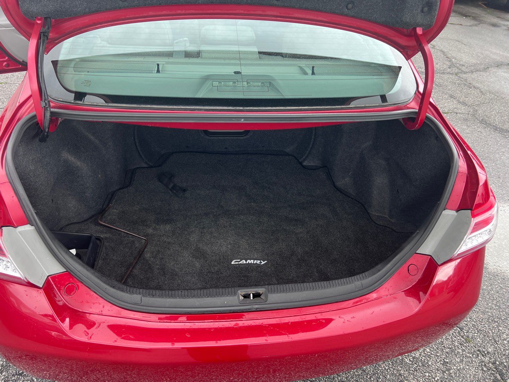 2011 Toyota Camry Image 19