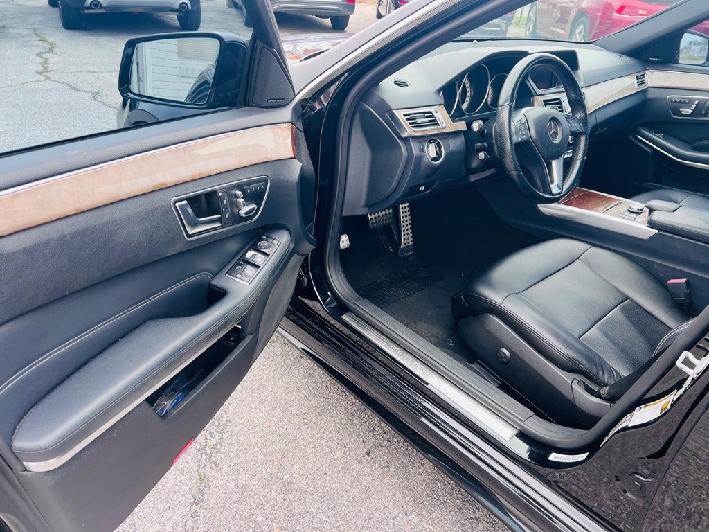 2014 Mercedes-Benz E-Class Image 9