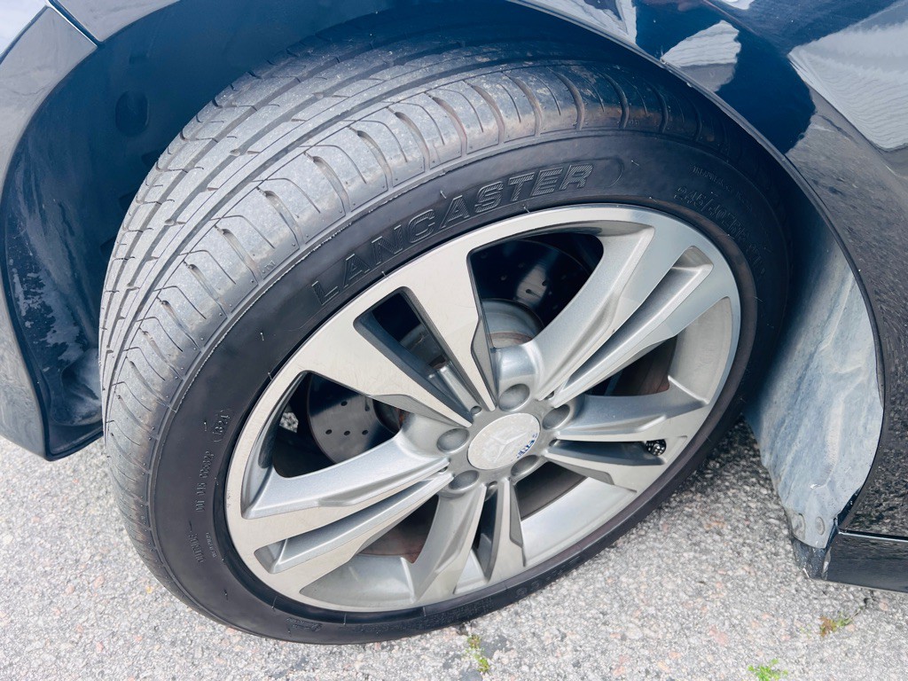 2014 Mercedes-Benz E-Class Image 21