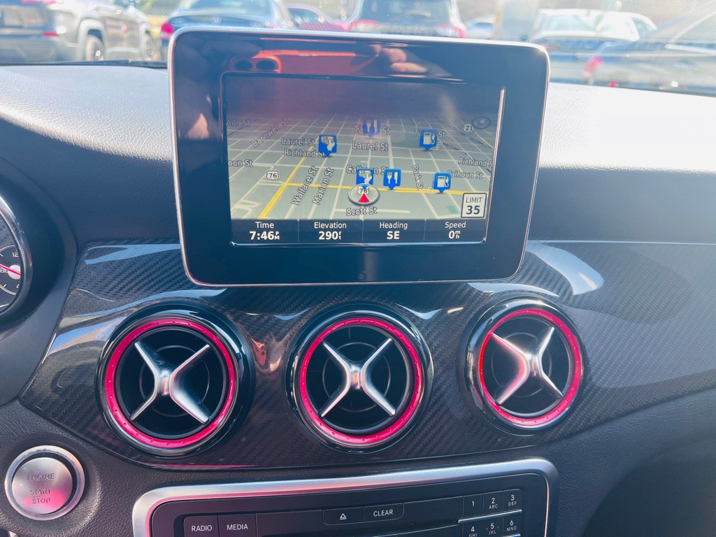 2015 Mercedes-Benz CLA-Class Image 16