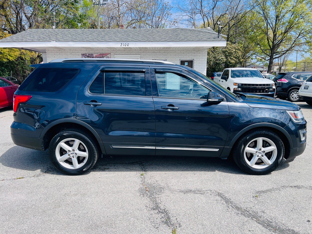 2017 Ford Explorer Image 4