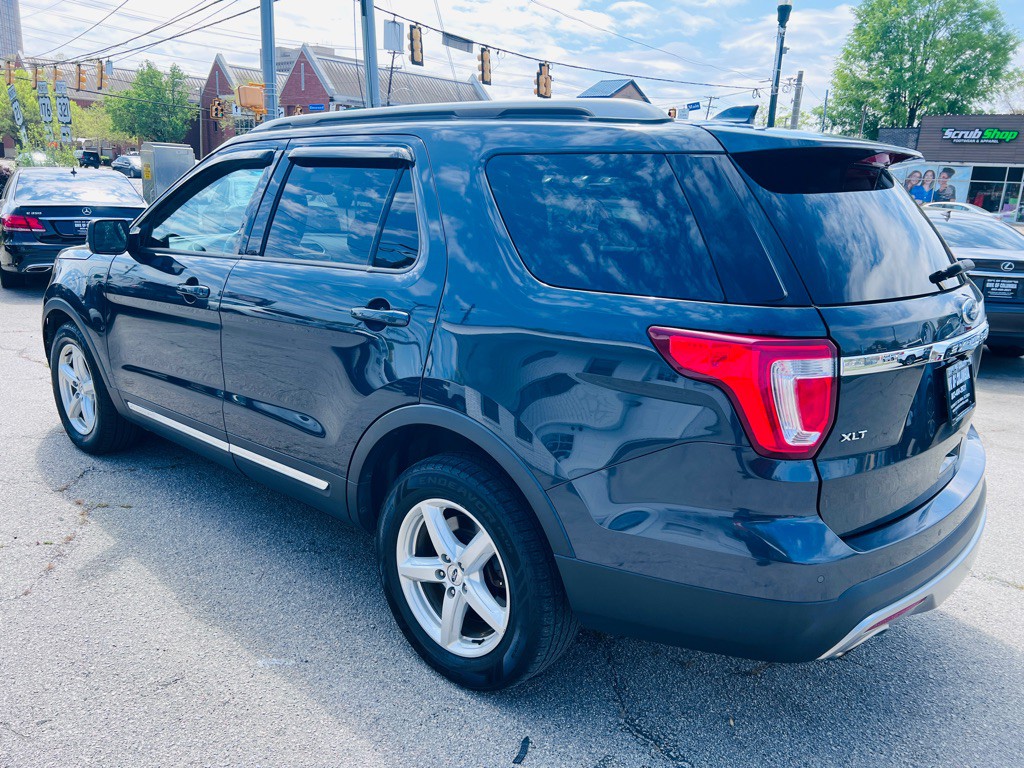 2017 Ford Explorer Image 7