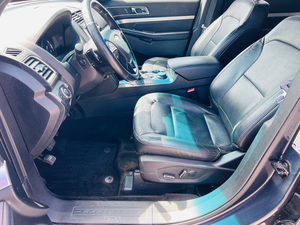2017 Ford Explorer Image 10