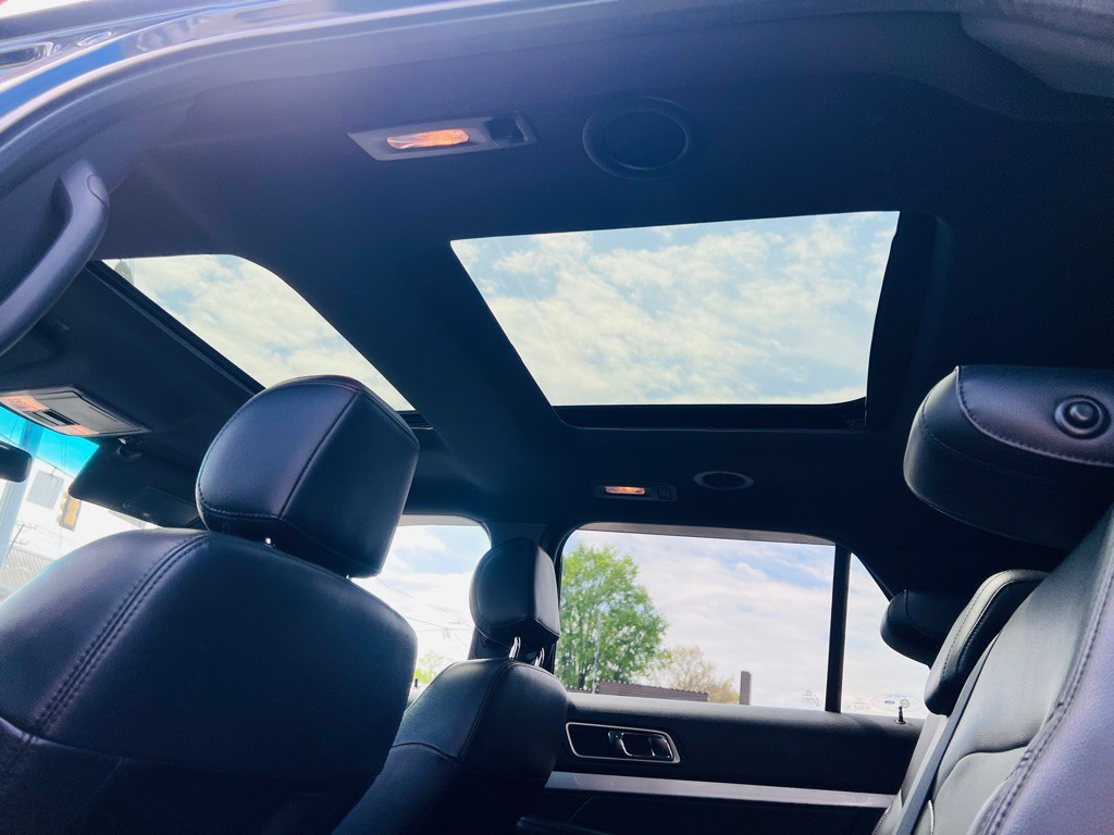 2017 Ford Explorer Image 14