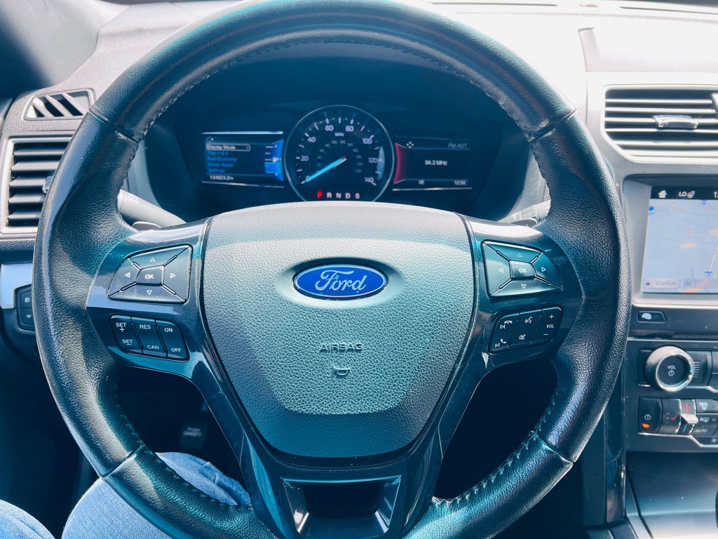 2017 Ford Explorer Image 18