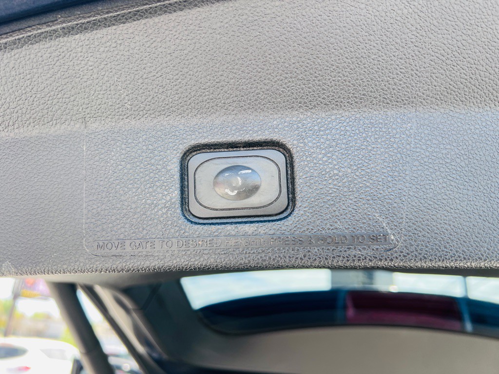 2017 Ford Explorer Image 22