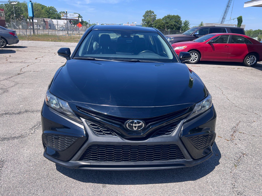 2022 Toyota Camry Image 2