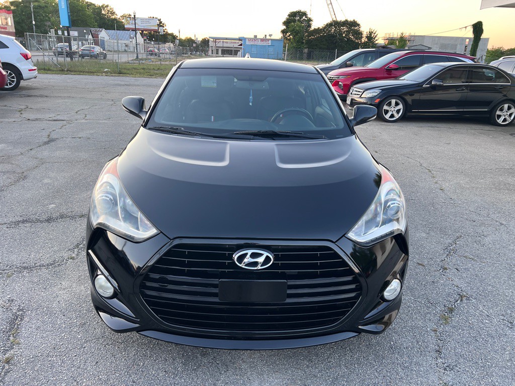 2016 Hyundai Veloster Image 2