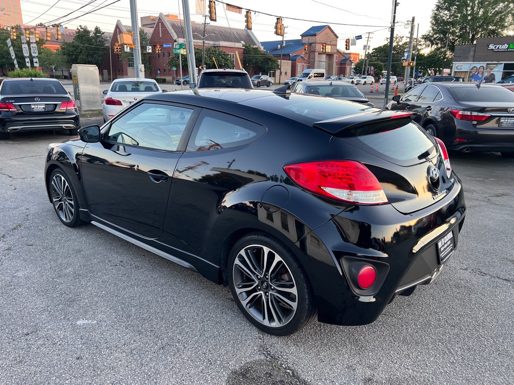 2016 Hyundai Veloster Image 7