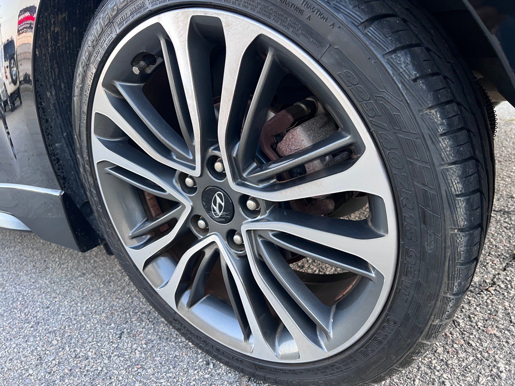 2016 Hyundai Veloster Image 16