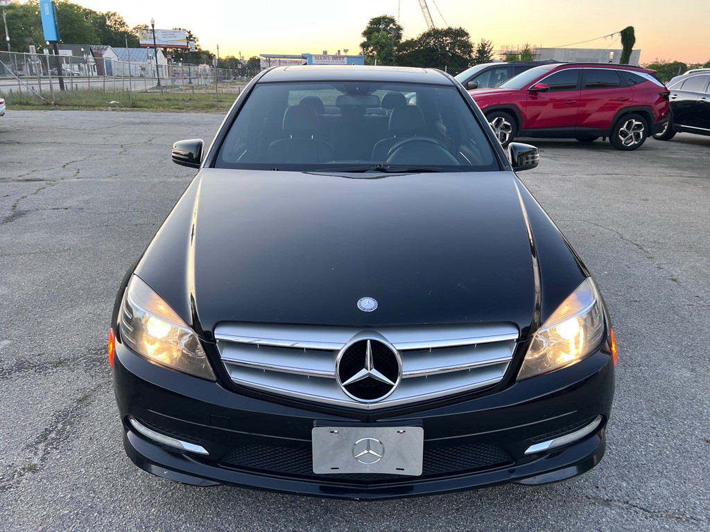 2011 Mercedes-Benz C-Class Image 2