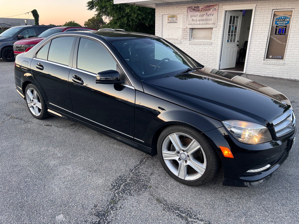 2011 Mercedes-Benz C-Class Image 3