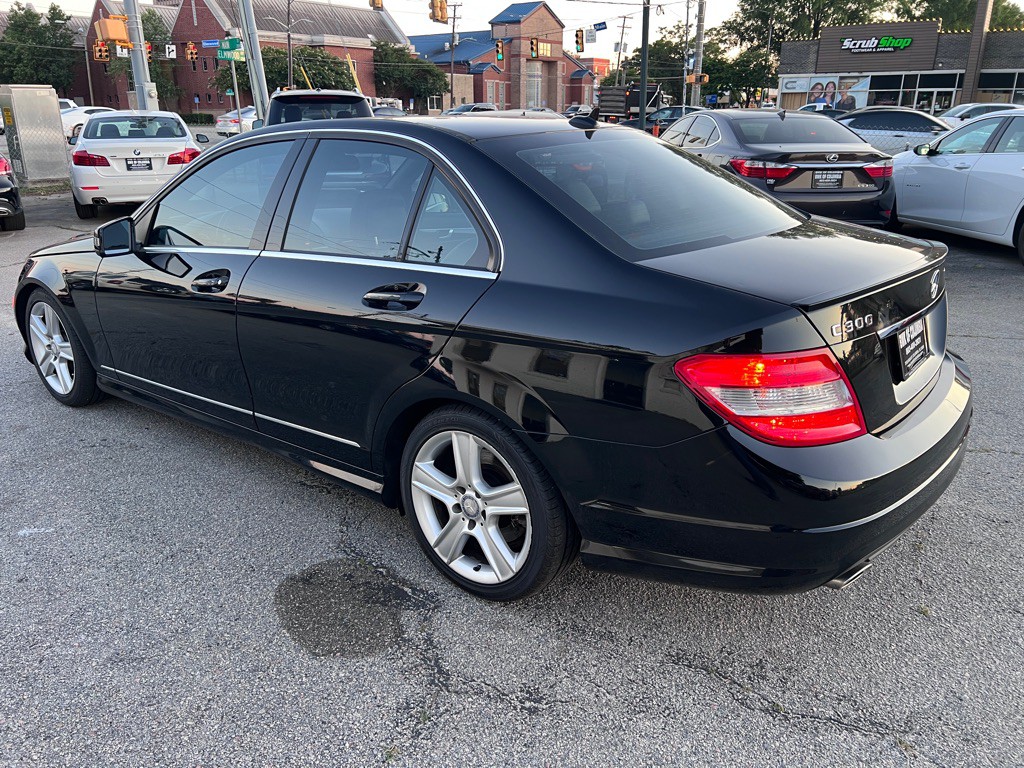 2011 Mercedes-Benz C-Class Image 7