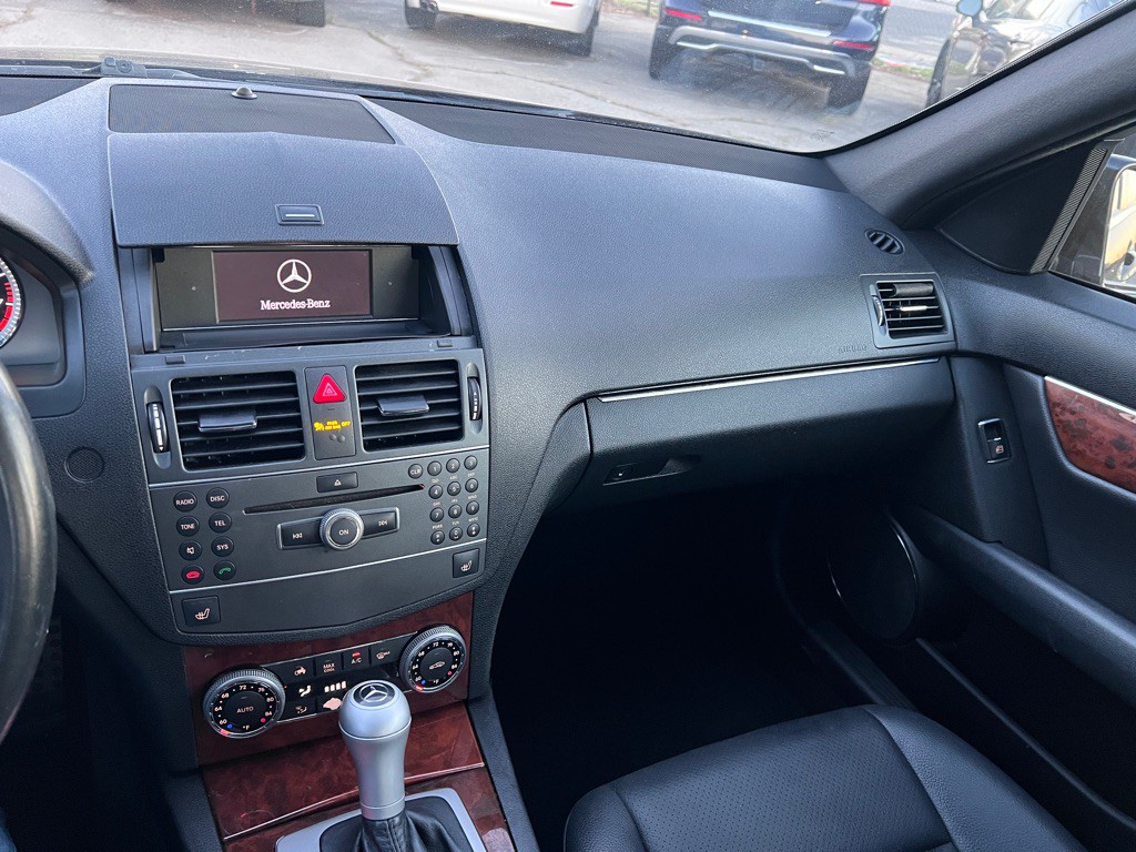 2011 Mercedes-Benz C-Class Image 13