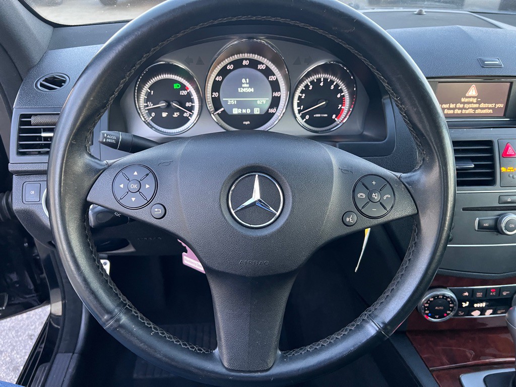 2011 Mercedes-Benz C-Class Image 14