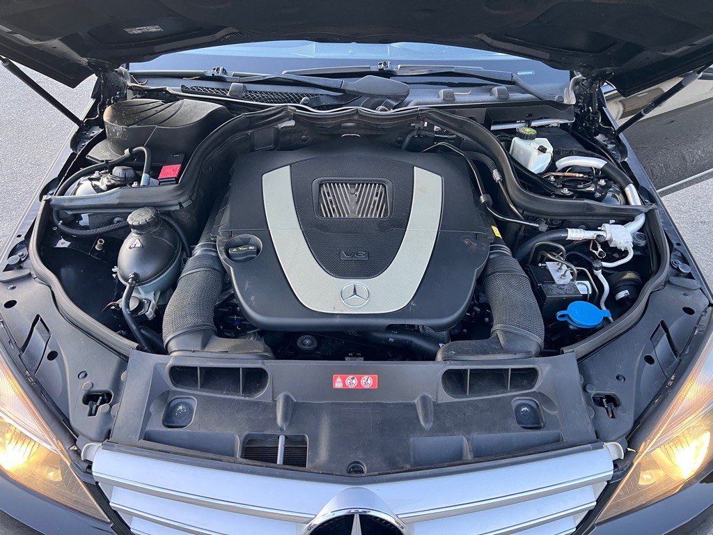2011 Mercedes-Benz C-Class Image 17