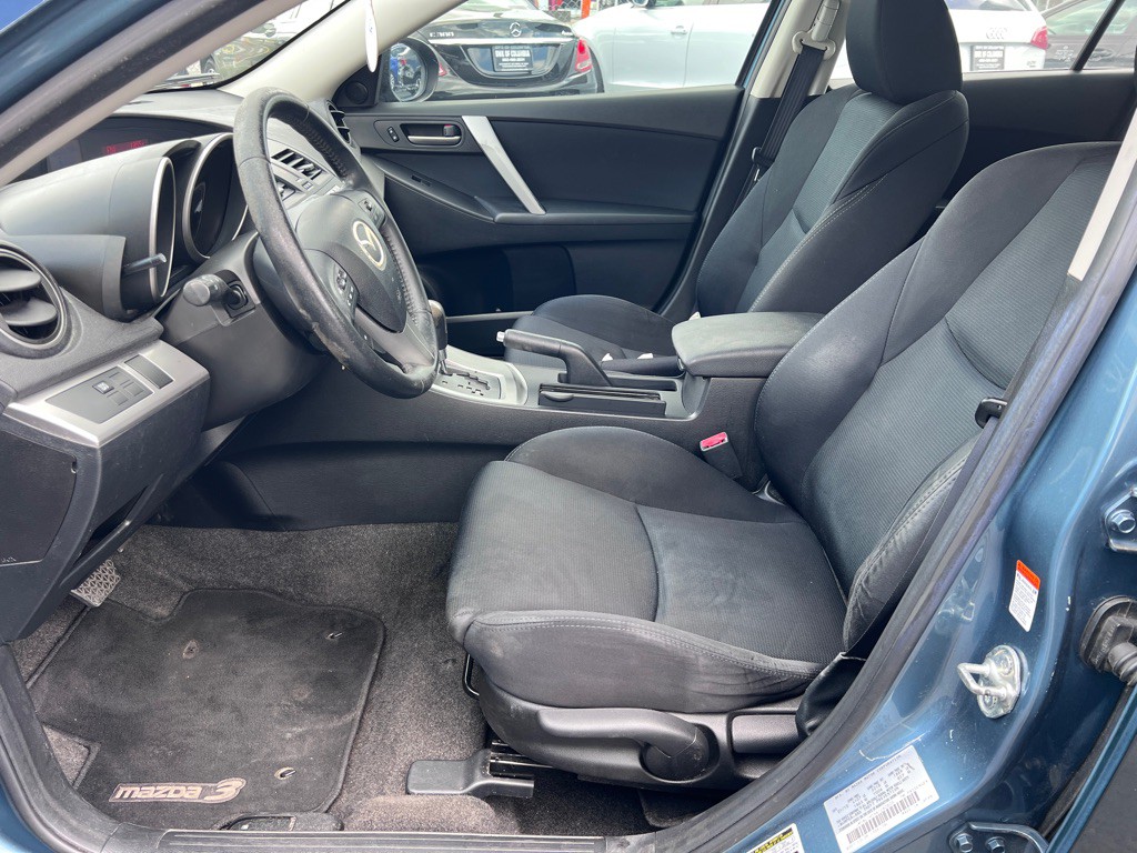 2010 Mazda Mazda3 Image 10