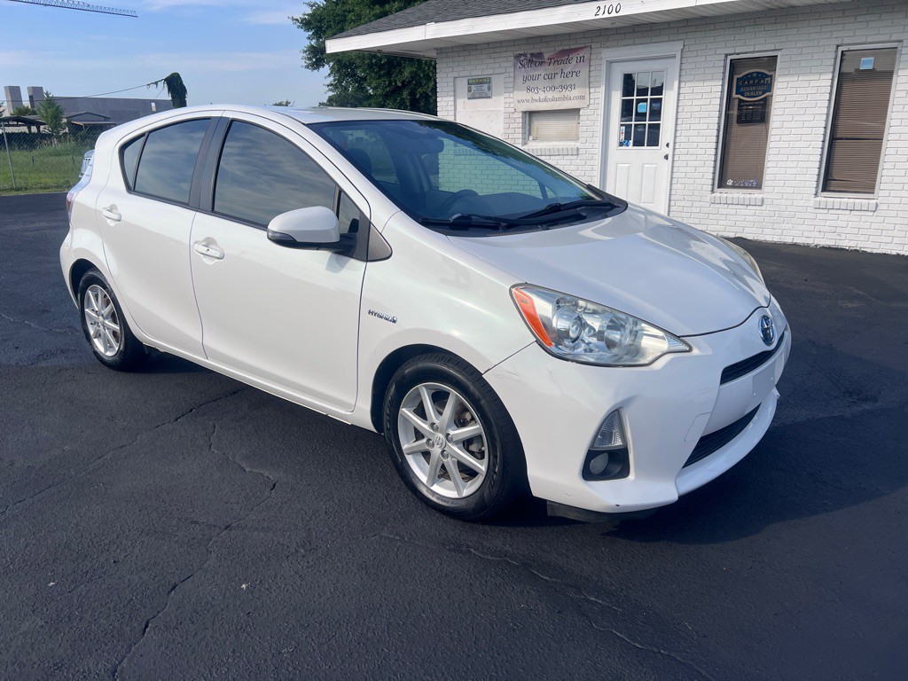 2012 Toyota Prius Image 3
