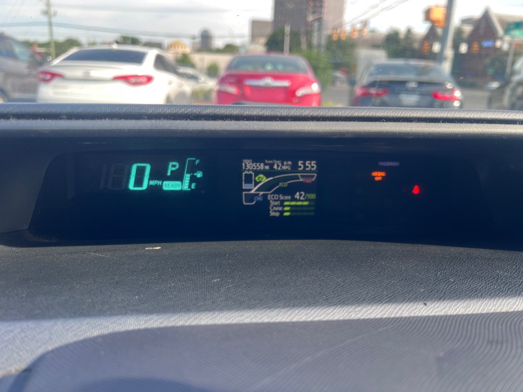 2012 Toyota Prius Image 12