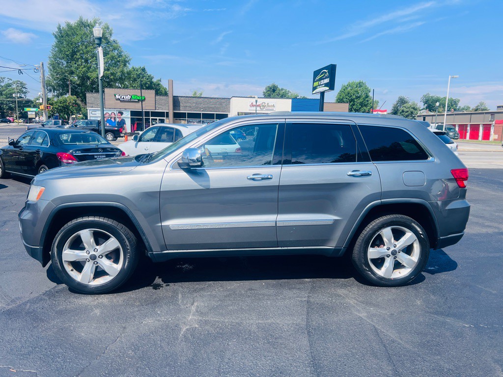 2013 Jeep Grand Cherokee Image 8