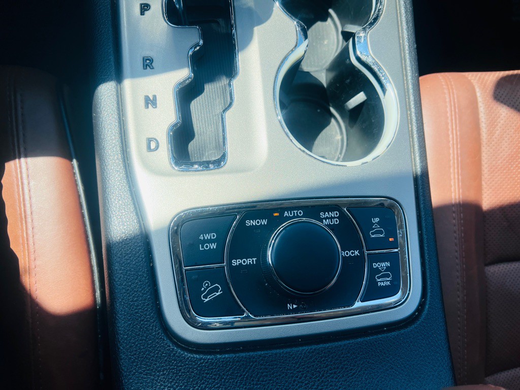 2013 Jeep Grand Cherokee Image 21