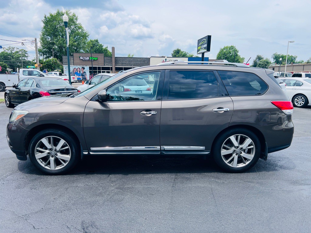 2016 Nissan Pathfinder Image 8
