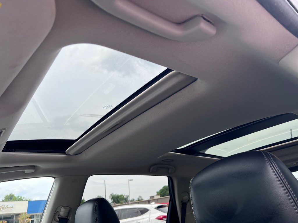 2016 Nissan Pathfinder Image 17