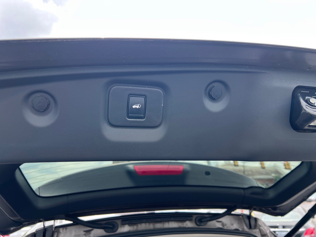 2016 Nissan Pathfinder Image 23
