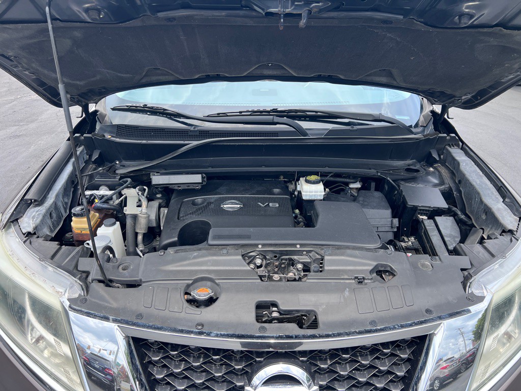 2016 Nissan Pathfinder Image 24