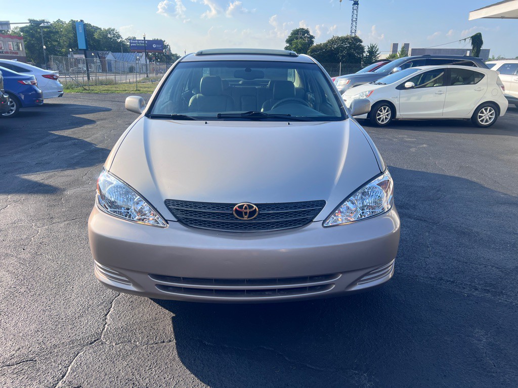 2002 Toyota Camry Image 2
