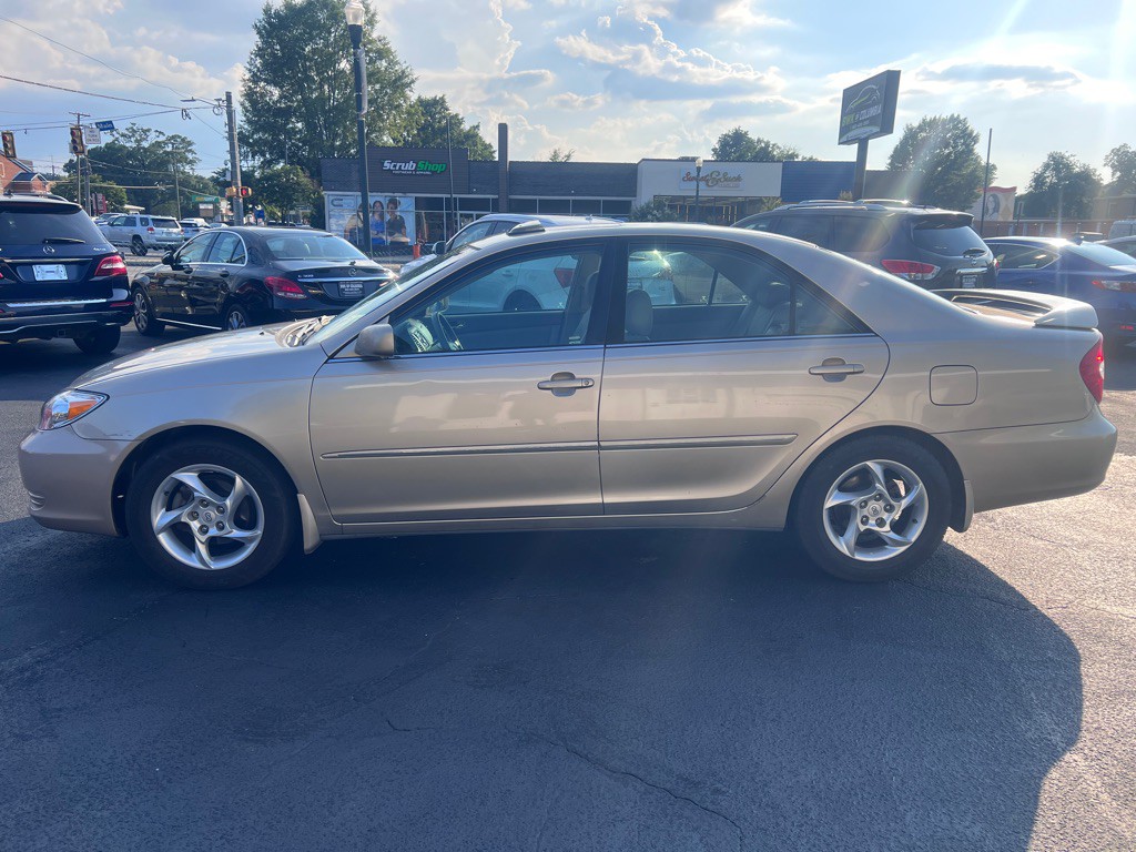 2002 Toyota Camry Image 8