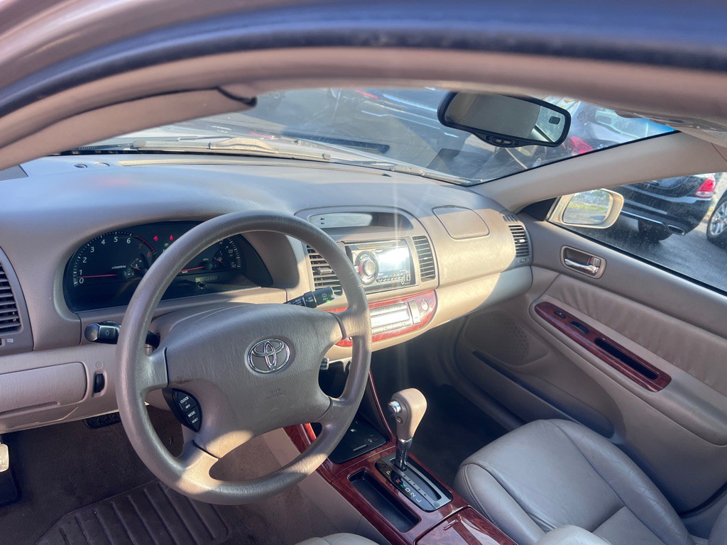 2002 Toyota Camry Image 12