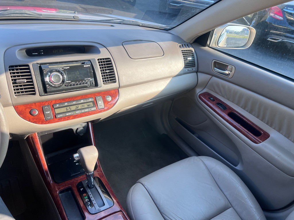 2002 Toyota Camry Image 14