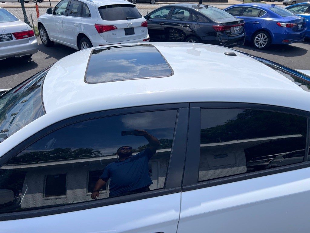 2019 Dodge Charger Image 9