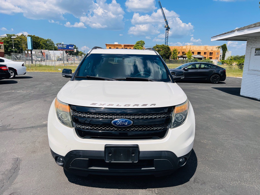 2015 Ford Explorer Image 2