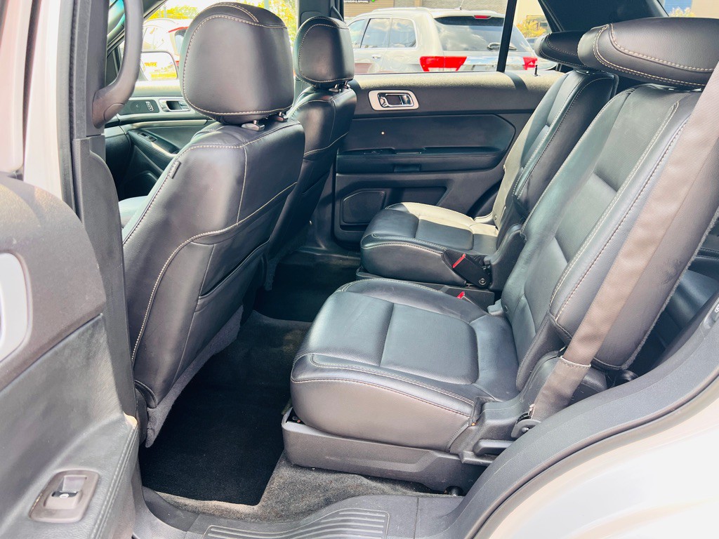 2015 Ford Explorer Image 11
