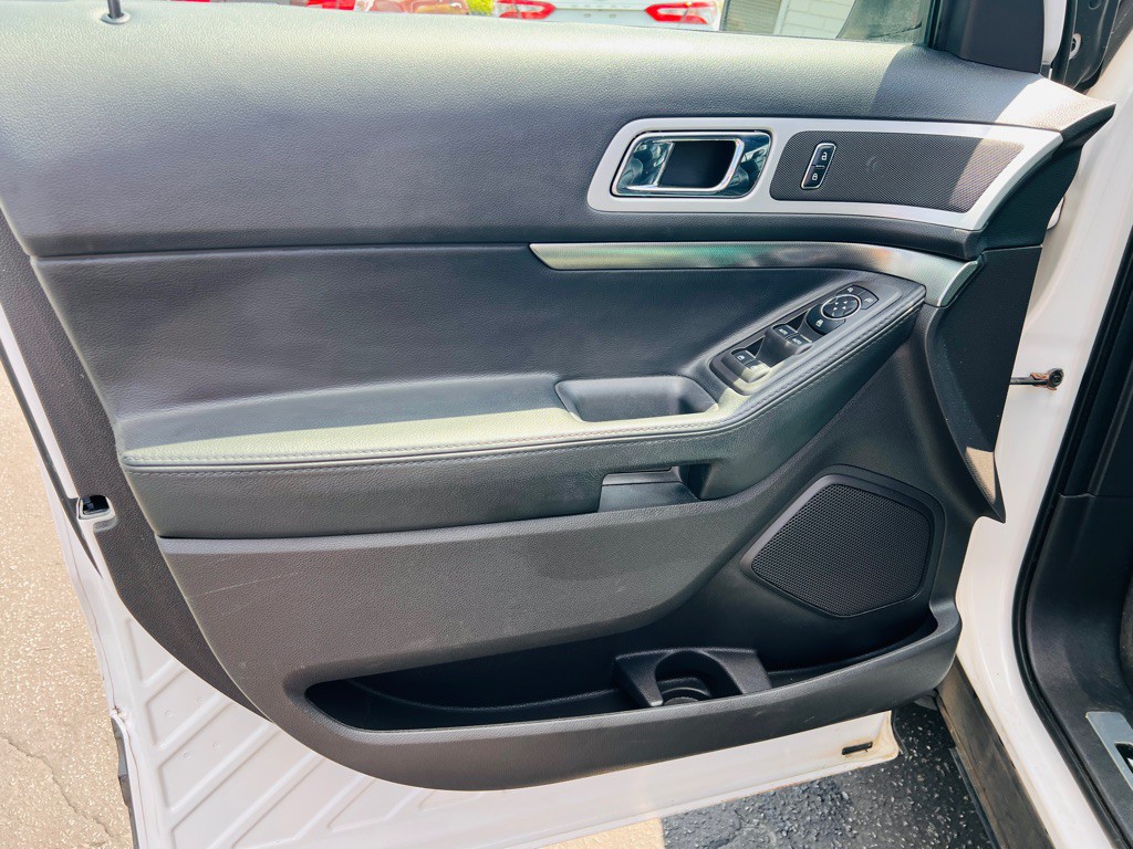 2015 Ford Explorer Image 14