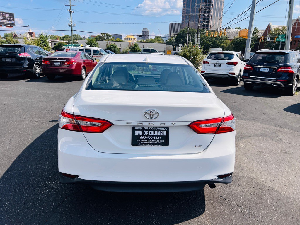 2019 Toyota Camry Image 6